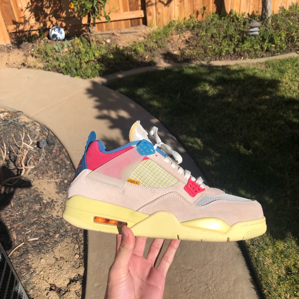 Jordan 4 union ice guava